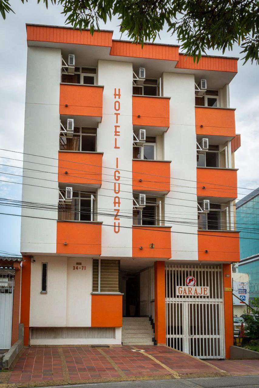 Hotel Iguazu Villavicencio Bagian luar foto